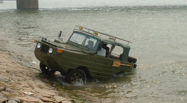 Ben carlin half-safe an amphibious jeep #5